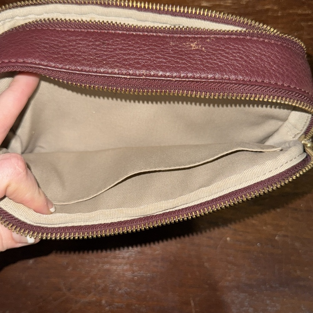 Talbots crossbody - Picture 7 of 7